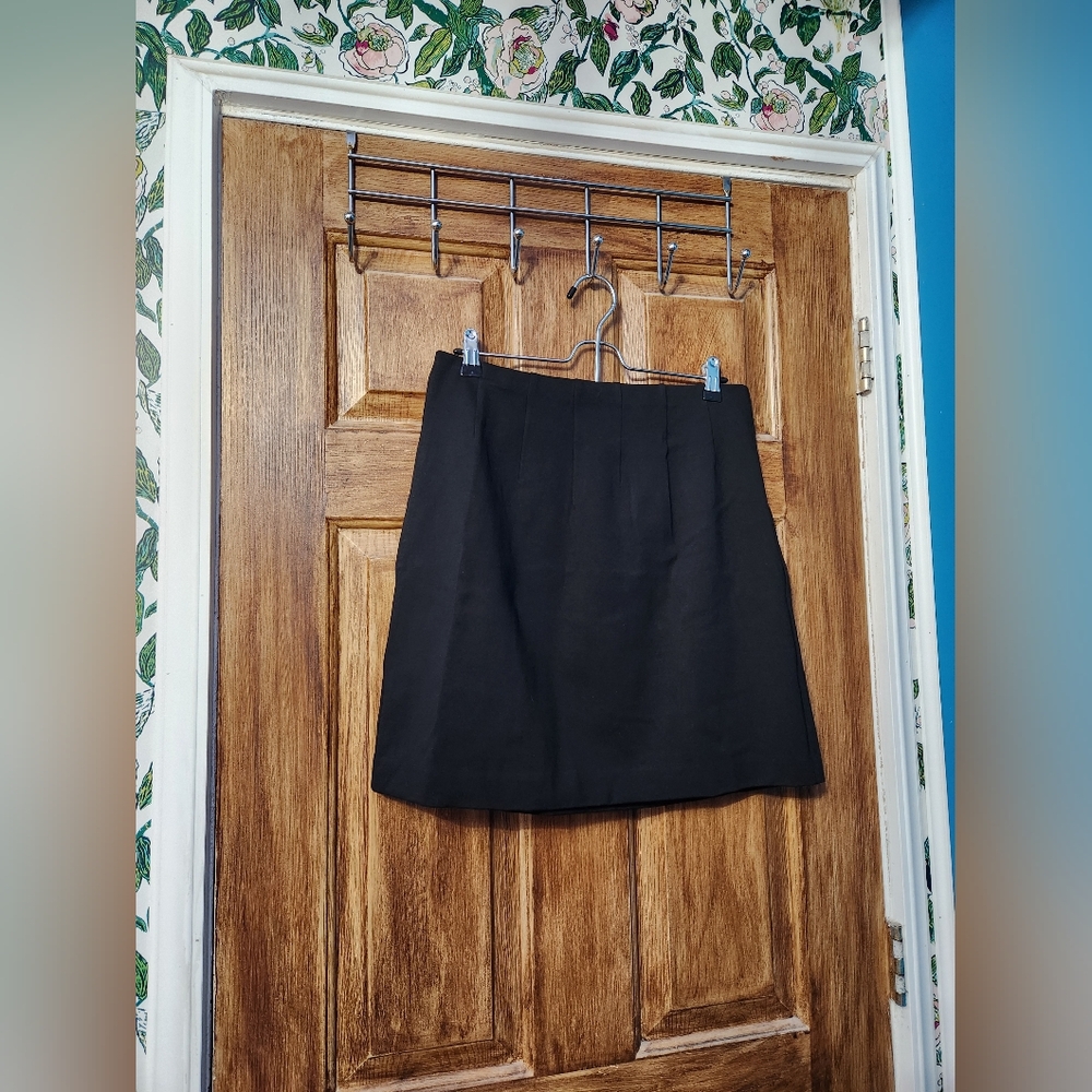 ✨️Final Price✨️NWT Express Black Knit Pleated Pull On Skirt